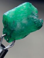 Brilliant 6.58ct Swat Emerald Crystal – A Rare Gem from Pakistan's Hidden Valleys - Image 7