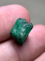 Brilliant 6.58ct Swat Emerald Crystal – A Rare Gem from Pakistan's Hidden Valleys - Image 10
