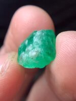 A Delicate 7.10-Carat Swat Emerald Crystal — Nature’s Precision in Green - Image 6