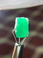 A Delicate 7.10-Carat Swat Emerald Crystal — Nature’s Precision in Green - Image 7