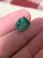 A Delicate 7.10-Carat Swat Emerald Crystal — Nature’s Precision in Green - Image 8
