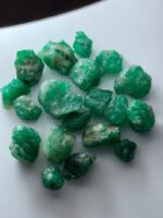 Swat Emerald Rough: 106.58ct Raw Green Crystals Lot - Image 8