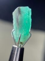 Unveiling the Beauty of a 7.13ct Panjshir Emerald: A Precious Gem with Rich History - Image 3