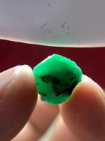 7.24ct Swat Emerald Crystal: Untreated Rough Gemstone from Pakistan - Image 4