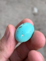 Impressive Afghan Turquoise Cabochon: 23.40 Carats of Natural Brilliance - Image 2