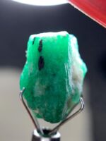 17.51ct Afghan Emerald Crystal: Natural Gemstone - Image 3