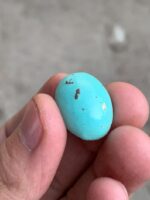 Impressive Afghan Turquoise Cabochon: 23.40 Carats of Natural Brilliance - Image 3