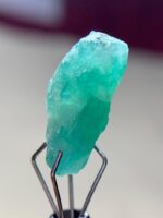 Brilliant 4.65ct Swat Emerald Crystal – Natural Untreated Gemstone - Image 5