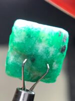 17.51ct Afghan Emerald Crystal: Natural Gemstone - Image 6