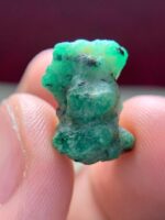 11.94ct Swat Emerald Crystal – Rare Collector’s Gem with Imposing Natural Form - Image 7
