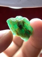 11.20ct Laghman Emerald Crystal – Rare Afghan Gemstone with Bold Dimensions - Image 3