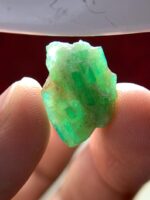 11.20ct Laghman Emerald Crystal – Rare Afghan Gemstone with Bold Dimensions - Image 5