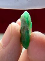 11.20ct Laghman Emerald Crystal – Rare Afghan Gemstone with Bold Dimensions - Image 10