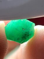 3.60ct Swat Emerald Crystal: Natural Beauty in a Compact, Vivid - Image 2