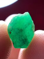3.60ct Swat Emerald Crystal: Natural Beauty in a Compact, Vivid - Image 4