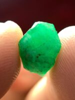 3.60ct Swat Emerald Crystal: Natural Beauty in a Compact, Vivid - Image 10