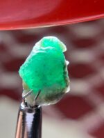 Small but Distinct: A 4.60-Carat Emerald Specimen from Swat Valley - Image 2