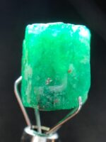 Discover the Elegance of a 10.91ct Emerald Crystal: A Detailed Look at Its Dimensions - Image 4