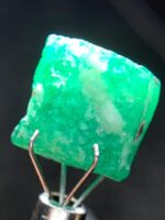 Discover the Elegance of a 10.91ct Emerald Crystal: A Detailed Look at Its Dimensions - Image 5