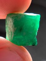 Discover the Elegance of a 10.91ct Emerald Crystal: A Detailed Look at Its Dimensions - Image 8