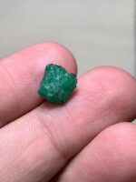 3.26ct Swat Emerald Crystal – Rare Single with Natural Beauty - Image 2
