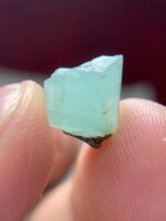 6.65ct Laghman Emerald Crystal: Bold Weight with Natural Elegance - Image 3