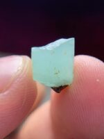 6.65ct Laghman Emerald Crystal: Bold Weight with Natural Elegance - Image 5