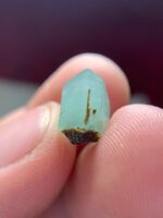 6.65ct Laghman Emerald Crystal: Bold Weight with Natural Elegance - Image 6