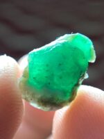 Small but Distinct: A 4.60-Carat Emerald Specimen from Swat Valley - Image 8