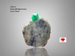 Majestic Swat Emerald: 225-Carat Specimen of Natural Grandeur