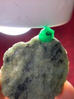 Majestic Swat Emerald: 225-Carat Specimen of Natural Grandeur - Image 4