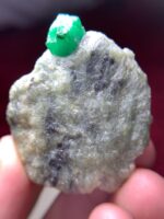 Majestic Swat Emerald: 225-Carat Specimen of Natural Grandeur - Image 11