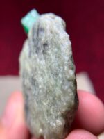 Majestic Swat Emerald: 225-Carat Specimen of Natural Grandeur - Image 10