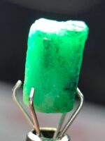 Lush and Lustrous: 3.73ct Swat Emerald Crystal - Image 5