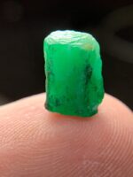 Lush and Lustrous: 3.73ct Swat Emerald Crystal - Image 8