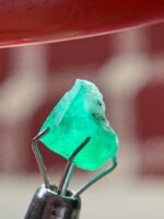 2.31 ct Swat Emerald Crystal – Small Yet Striking - Image 4