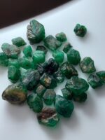 78.54ct Emerald Rough Lot: Raw Green Crystals for Collectors & Creators (9x10x9mm Avg) - Image 2