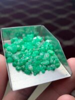 41.95 Carat Swat Valley Emerald Rough Lot – Natural Green Formation - Image 3