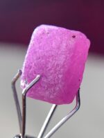 Bold and Untouched: 4.800ct Natural African Ruby Crystal - Image 5