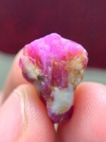 Earthborn Elegance: 22.60ct Afghan Ruby Specimen with Striking Form - Image 8