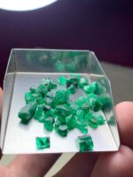 A Closer Look at a 24.49ct Swat Emerald Rough: Dimensions, Potential & Market Value - Image 5