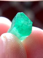 4.31 ct Swat Emerald Crystal — Majestic Green Treasure - Image 6