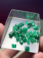 A Closer Look at a 24.49ct Swat Emerald Rough: Dimensions, Potential & Market Value - Image 7