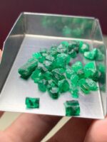 A Closer Look at a 24.49ct Swat Emerald Rough: Dimensions, Potential & Market Value - Image 9