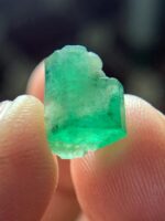 4.31 ct Swat Emerald Crystal — Majestic Green Treasure - Image 9