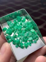 41.95 Carat Swat Valley Emerald Rough Lot – Natural Green Formation - Image 9