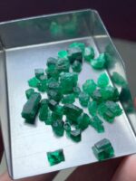 A Closer Look at a 24.49ct Swat Emerald Rough: Dimensions, Potential & Market Value - Image 10
