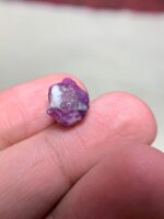 A Gem Unearthed: 9.75ct Afghan Ruby Specimen in Striking Proportions - Image 2