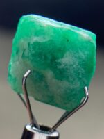 10.96ct Afghan Emerald Crystal: Raw Gemstone - Image 3