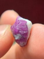 A Gem Unearthed: 9.75ct Afghan Ruby Specimen in Striking Proportions - Image 5